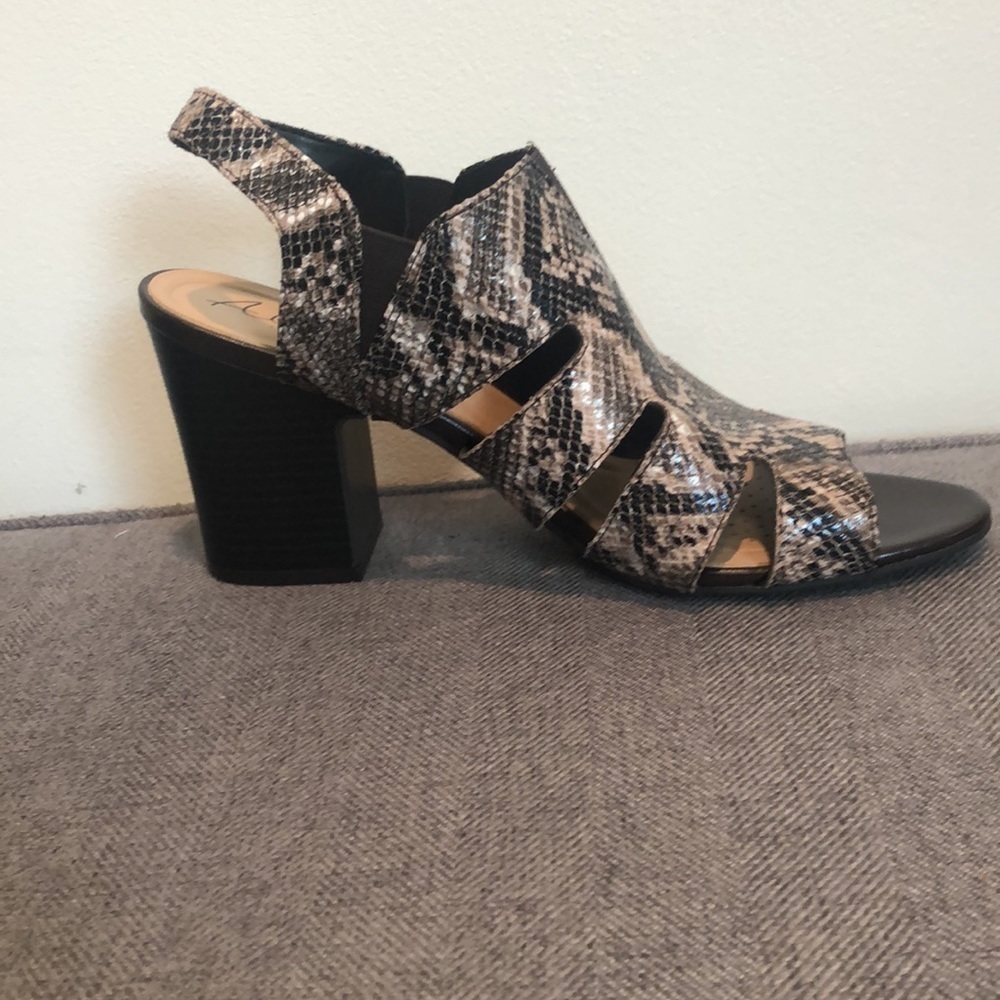 ABELLA Carmine Heel sandals women’s 9.5 snakeskin lizard print - Picture 3 of 9